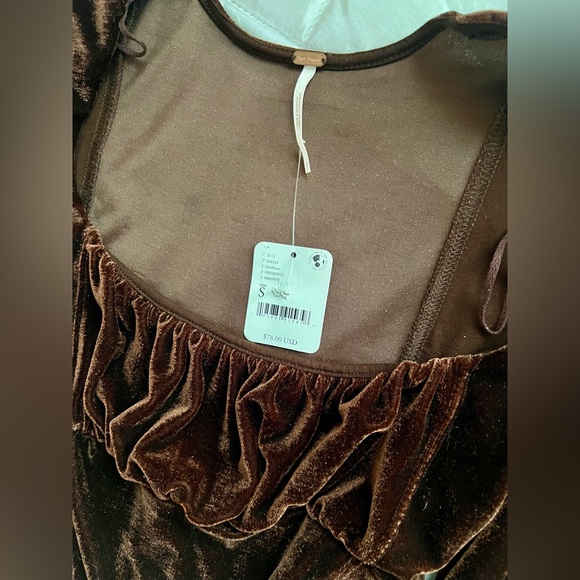 NWT Free People Velvet Fluffy Shoulder Blouse Small - Picture 8 of 12
